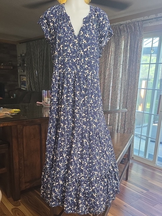 Old Navy Dresses & Skirts - Old Navy Navy Floral Tiered Maxi Dress Size Large